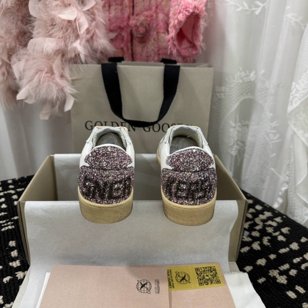 Golden Goose Super Star Leather Sneakers - Picture 7 of 7